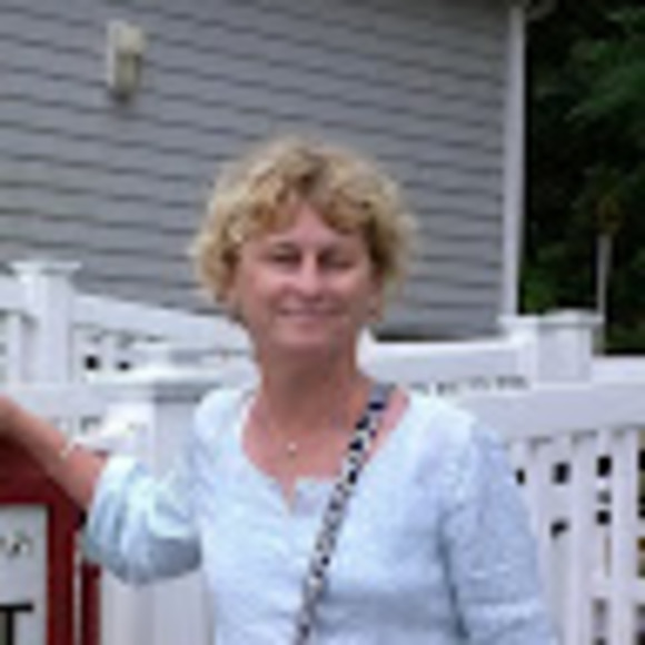 Meet your Posher, Maureen - Picture 1 of 1